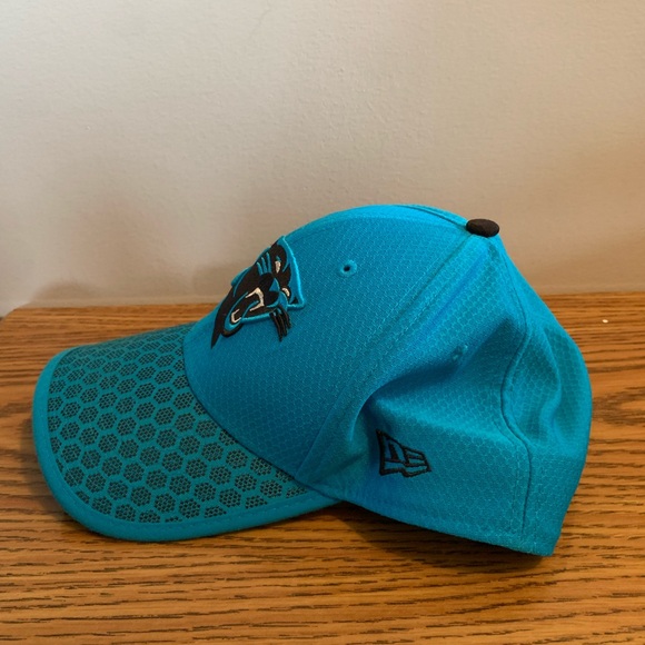 Carolina Panthers Hat Small/ Medium New Era  Stretch Fit - Picture 3 of 6